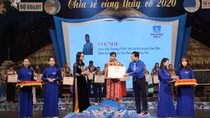 Tuyên dương thầy, cô giáo có nhiều sáng kiến giảng dạy trong bối cảnh dịch bệnh COVID-19