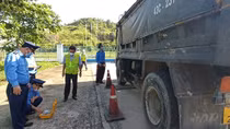 Xe quá tải lại “lộng hành” dịp cuối năm