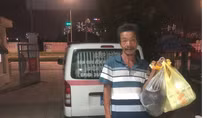Công an phường giúp tìm người thân cho bệnh nhân tâm thần đi lạc