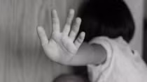 Tạm giữ nam thanh niên trong vụ "bé gái làm mẹ tuổi 14"