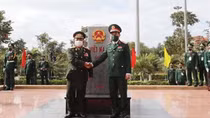 Việt Nam - Lào tăng cường hợp tác về quốc phòng