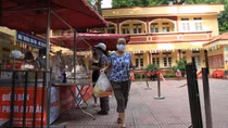 Cận cảnh điểm bán hàng lưu động giúp người dân yên tâm thực hiện giãn cách