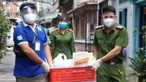 Nghĩa tình quân dân trong đại dịch