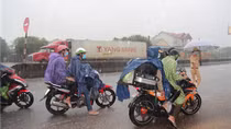 Đảm bảo an toàn cho dòng người hồi hương trong cơn bão số 7