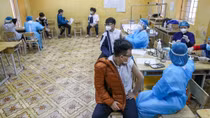 Hà Nội: Bắt đầu tiêm phòng COVID-19 cho học sinh cấp 3