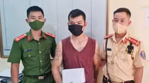 Con nghiện “đánh hàng” ma túy gặp… phải CSGT