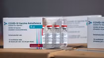 Hơn 1,2 triệu liều vaccine COVID-19 của AstraZenca về tới Việt Nam
