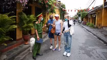 Hội An cho phép hàng quán hoạt động trở lại