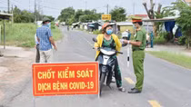 Sát cánh kiểm soát dịch bệnh ở "vùng đỏ"