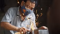 Lửa thắp sáng núi Hồng