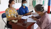Hà Nội chi hơn 1.643 tỷ đồng hỗ trợ người khó khăn do COVID-19
