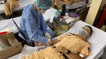 Vừa rời ca trực, vội đến nơi hiến máu cứu người