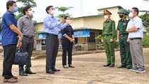 Lãnh đạo tỉnh Đắk Lắk thăm, động viên lực lượng tuyến đầu chống dịch
