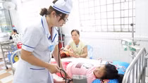 Dịch sốt xuất huyết đang gia tăng, báo động bệnh nhân nhập viện nặng