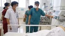 Bệnh viện Chợ Rẫy hỗ trợ Đắk Lắk chống dịch COVID-19
