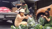 Phụ nữ Công an tỉnh Quảng Trị chung tay chống dịch