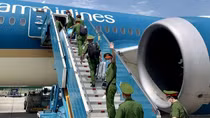 Xúc động những chiến sĩ lên đường vào TP Hồ Chí Minh chống dịch COVID-19