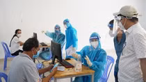 Bộ Y tế kiểm tra công tác tiêm vaccine phòng COVID-19 tại TP Hồ Chí Minh