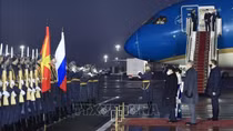 Chủ tịch nước đến Thủ đô Moscow, bắt đầu thăm chính thức LB Nga
