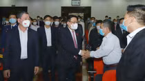 Chủ tịch Quốc hội Vương Đình Huệ tiếp xúc cử tri tại Hải Phòng