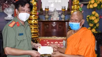 Tích cực vận động người có uy tín tham gia phòng, chống dịch bệnh COVID-19