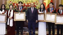 Chú trọng việc ươm mầm và nuôi dưỡng tài năng cho đất nước