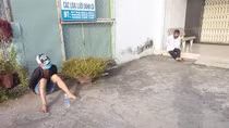 Mang tiền âm phủ đi mua đồ rồi cướp tiền thật
