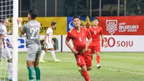 Thắng Campuchia 4-0, Việt Nam vào bán kết gặp Thái Lan
