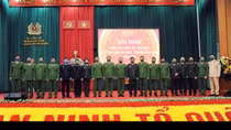 Trên làm gương mẫu mực, dưới tích cực làm theo