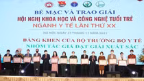 Nhiều tập thể, cá nhân có thành tích xuất sắc trong nghiên cứu khoa học, ứng dụng cứu chữa người bệnh