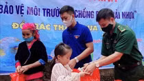 Lan tỏa chương trình “Đổi rác thải nhựa lấy quà” nơi vùng cao