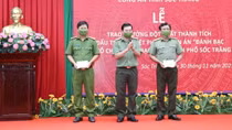 Khen thưởng Ban chuyên án triệt phá đường dây đánh bạc ngàn tỷ