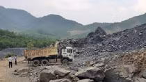 Mỏ đá Thượng Long "câu giờ" việc đóng cửa mỏ