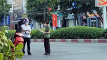 Những "bông hồng thép" trên tuyến đầu chống dịch