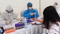 Hà Nội thêm 45 ca dương tính, có 38 ca tại cộng đồng, nhiều chùm ca bệnh mới