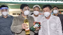 Thủ tướng kiểm tra, chỉ đạo, động viên công tác chống dịch tại Bình Dương