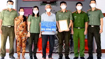 Đoàn Thanh niên Công an 8 tỉnh bàn giao nhà đồng đội