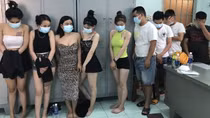 "Cò mồi nhiễm COVID-19" giới thiệu 4 cô gái phục vụ nhóm bay lắc