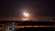 Israel phóng tên lửa vào thủ đô Syria