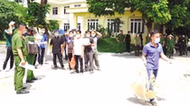 Niềm vui ngày trở về của các phạm nhân được đặc xá