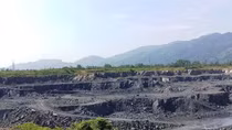 Người dân cử đại diện cùng chính quyền giám sát việc nổ mìn tại mỏ đá