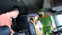Lợi dụng xe "luồng xanh" để trốn kiểm dịch
