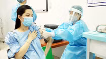 Thai phụ ở Hà Nội bắt đầu được tiêm vaccine phòng COVID-19