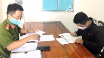 Khởi tố đối tượng mua bán trái phép vảy tê tê