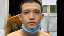 Mang dao ra nơi kiểm soát khu phong tỏa để đe dọa dân quân