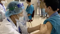 Có thể phối hợp tiêm mũi 2 vaccine Moderna cho người đã tiêm mũi 1 Pfizer hoặc Astrazeneca