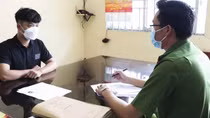 Bị chém khi mời bạn nhậu trong quá hủ tiếu