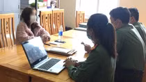 Sự thật về thông tin “nước bảy màu” chữa COVID-19