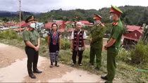 Về Tây Giang, nghe chuyện già làng góp sức cho biên cương yên bình
