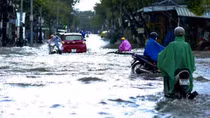 Bộ Giao thông vận tải chỉ đạo khẩn ứng phó mưa bão miền Trung và Tây Nguyên